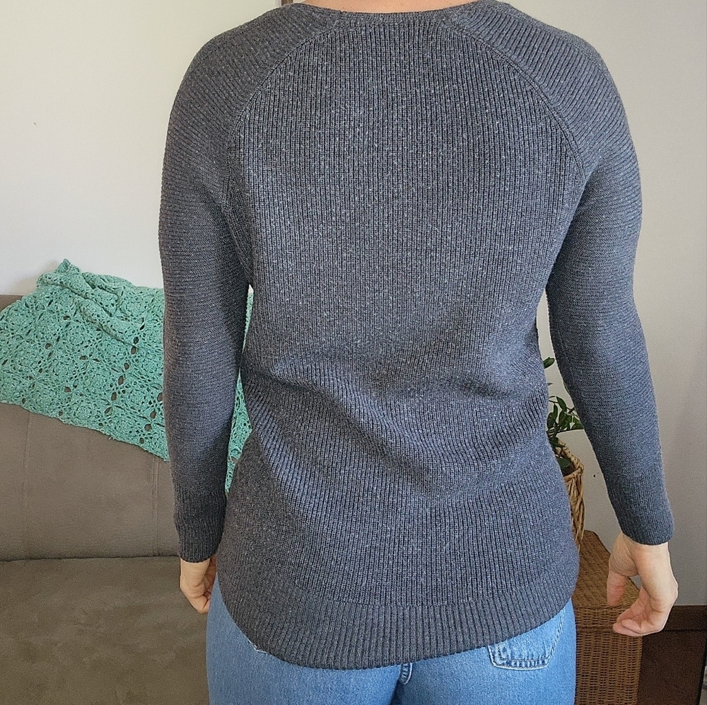 Athleta Ribbed V Neck Oversized Sweater Size XXS - Picture 4 of 5